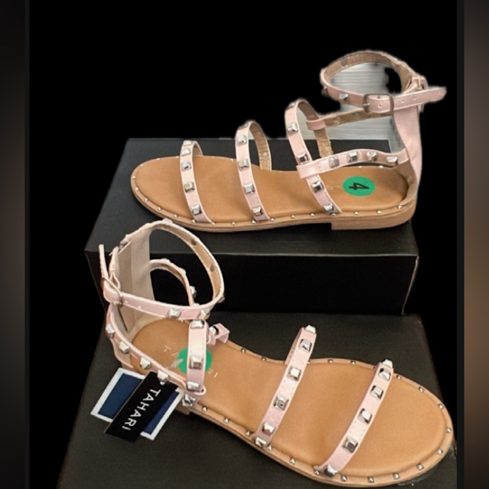 Girl Tahari Stud  dress Sandal- Size 4